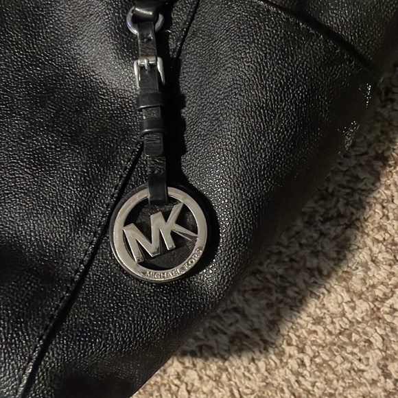 Authentic Michael Kors large black Tote bag. (dust bag included) - Picture 3 of 16